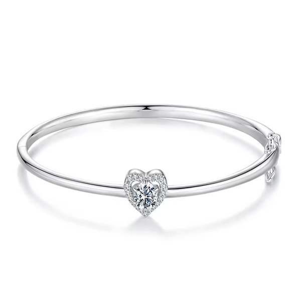 0.5ct D color moissanite heart bangle in S925 sterling silver