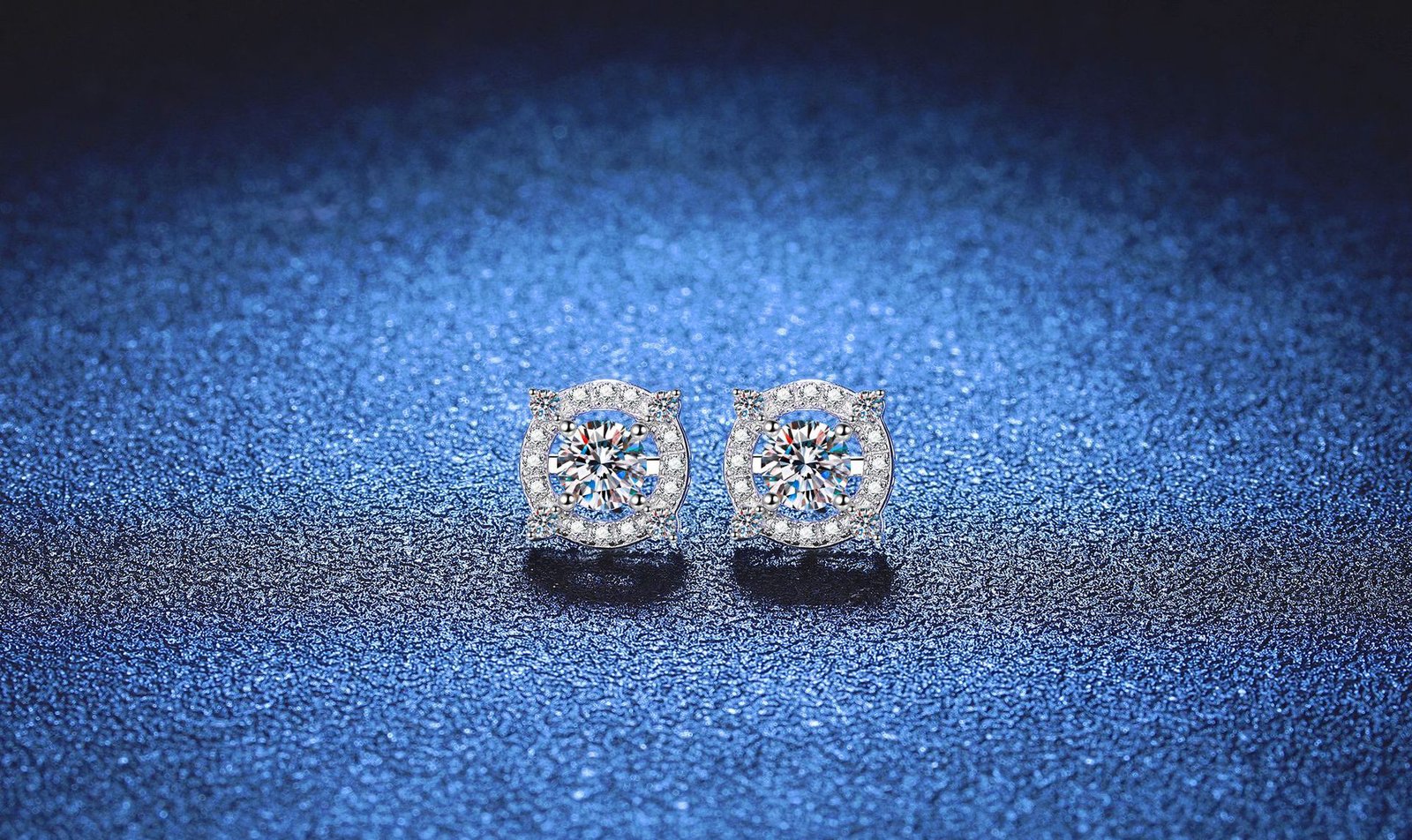 Crown Four-Prong Moissanite Stud Earrings - 1ct 5mm, 925 Sterling Silver Platinum-Plated
