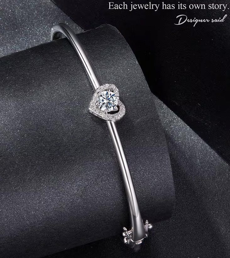 0.5ct D color moissanite heart bangle in S925 sterling silver