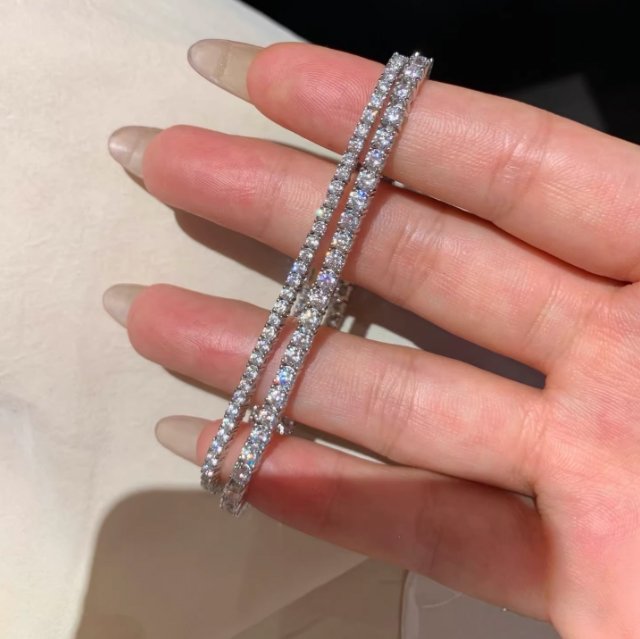 sterling silver moissanite tennis bracelet model photo