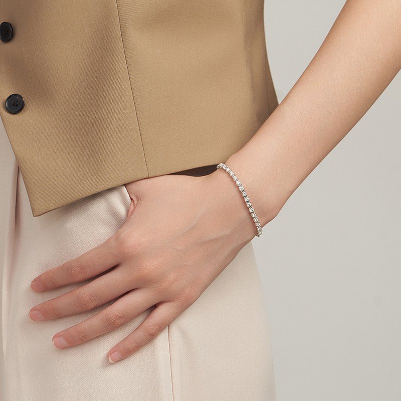 moissanite-tennis-bracelet-model-photo