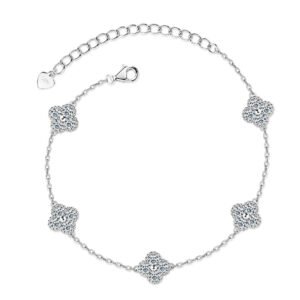 five four-leaf clovers bracelet in 925 silver with moissanite gems