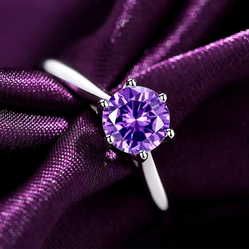 Hypoallergenic silver ring try-on, sensitive skin safe, comfort-fit band, model real shot, skin-friendly material