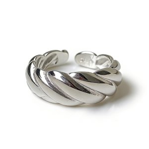 SYMARA croissant ring front view, 925 sterling silver chunky twisted texture daily jewelry