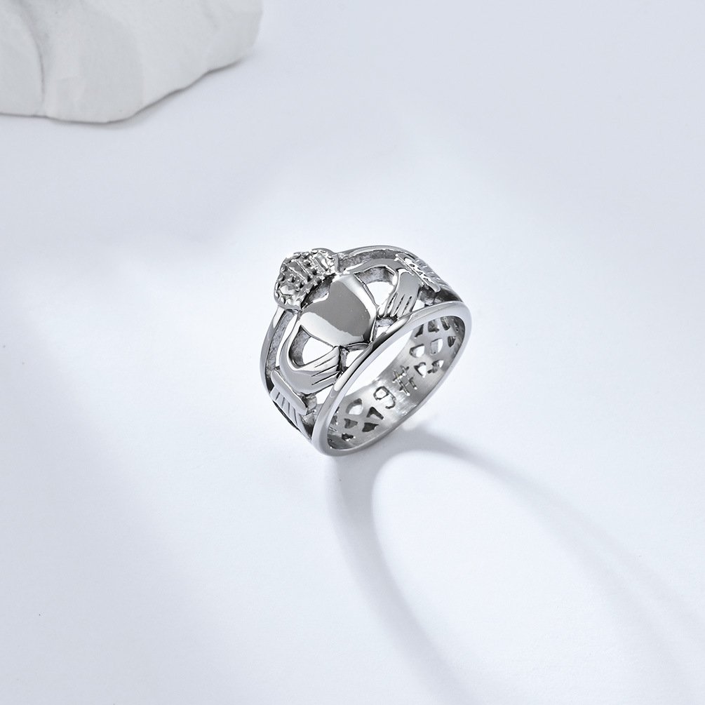 Vintage silver finish stainless steel heart ring men, 7.5g lightweight mens heart ring