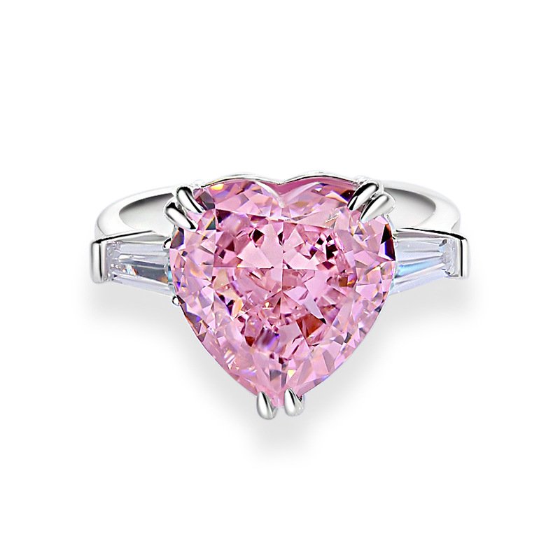 Dainty pink heart ring in S925 silver, featuring a heart-cut high carbon diamond.