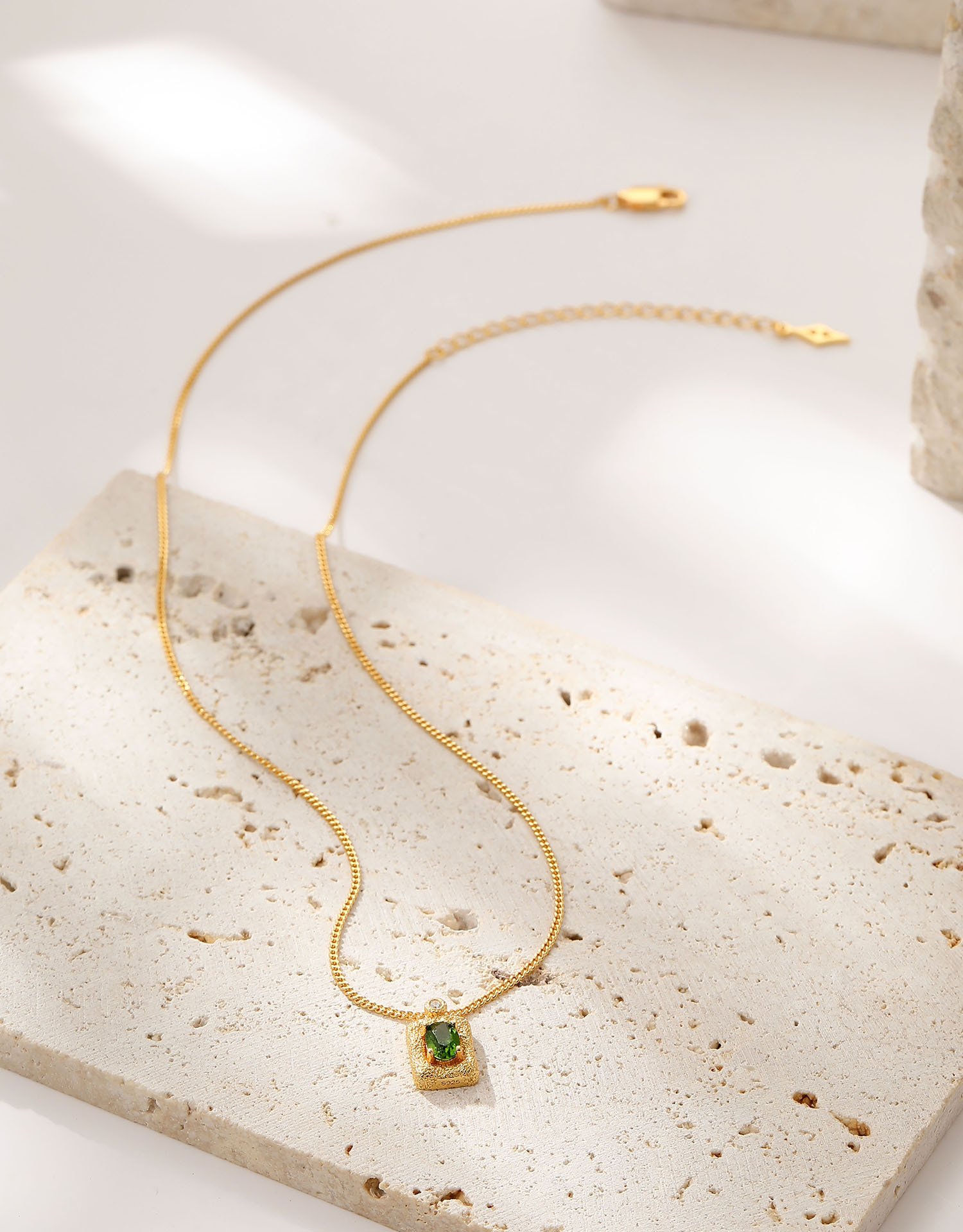 18K gold plated S925 silver clavicle chain with textured square pendant inlaid natural oval diopside, minimalist daily women jewelry