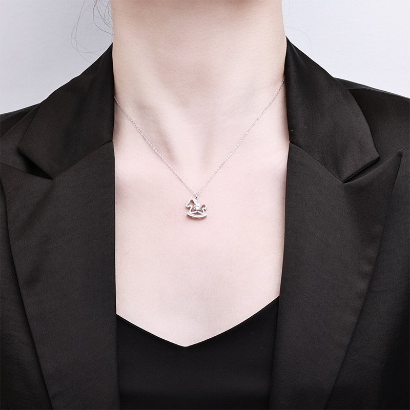 Literary daily wearing look of 925 silver moissanite horse necklace