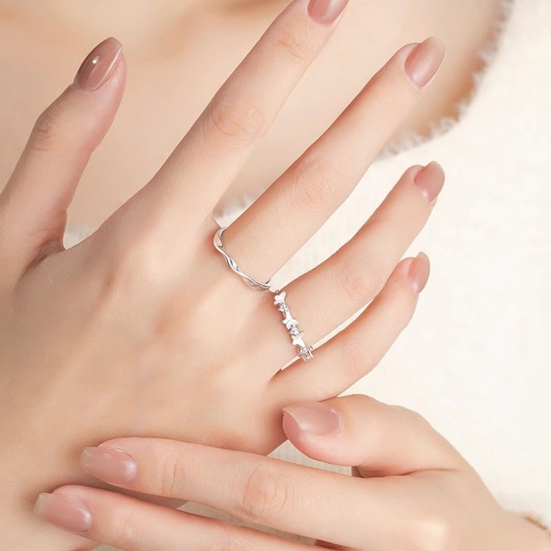 Cute thin butterfly ring for daily wear, stackable silver ring for women