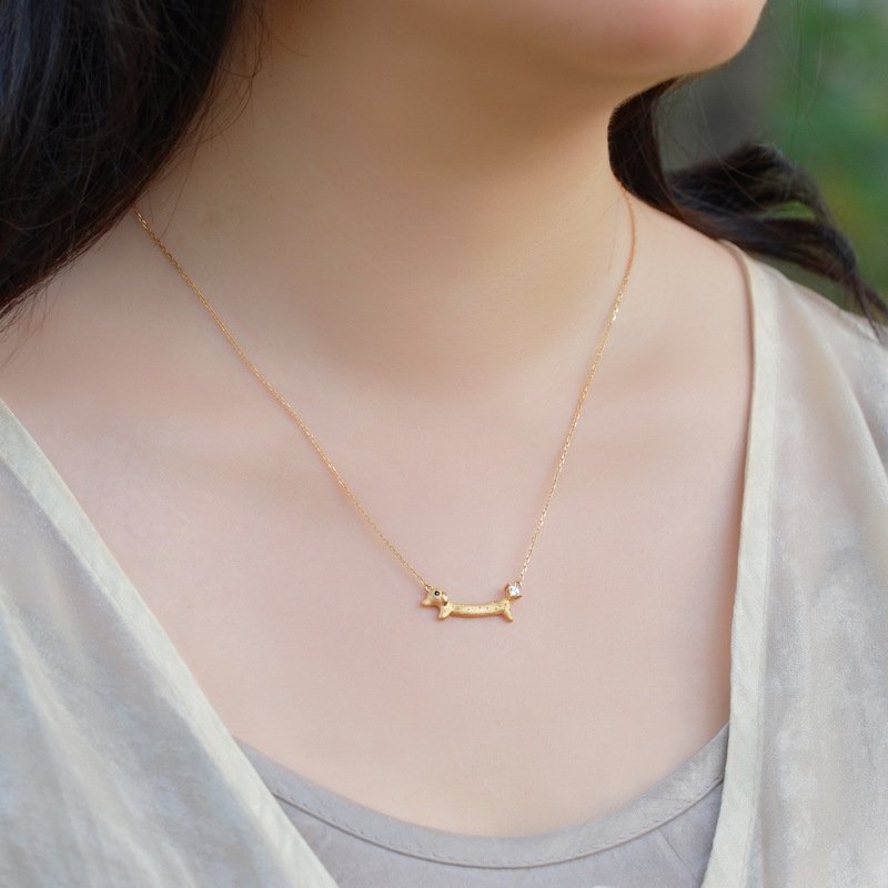 •Cute dachshund dog necklace daily wear look, elegant gold necklace for women